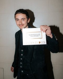 Golden Globes Night: Wins, Fashion & Viral Moments