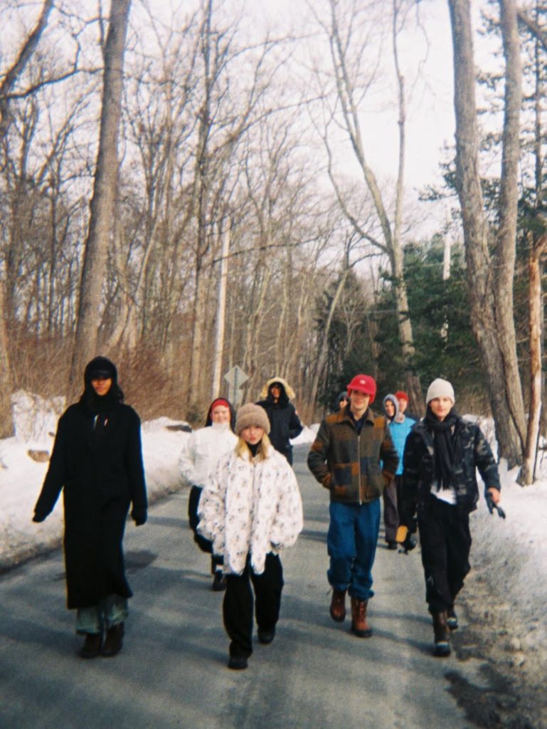 Sabrina Carpenter’s Gold Dress Instagram Post Has Fans Obsessed